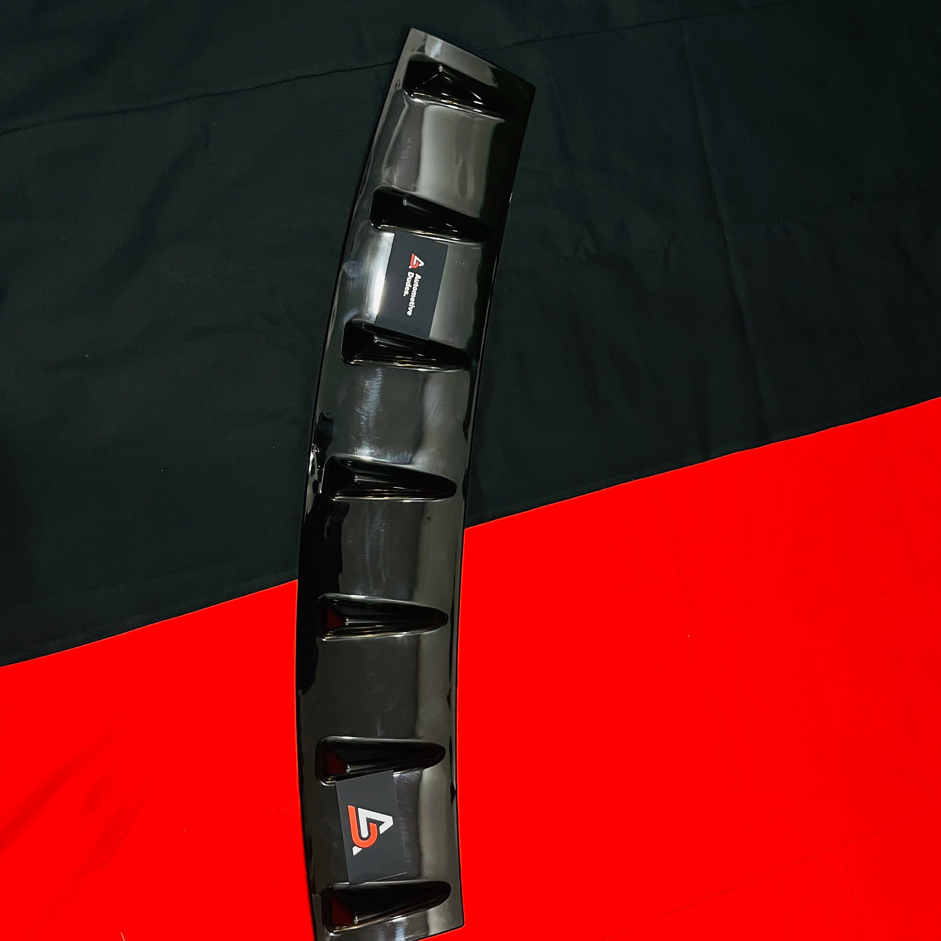 Universa7 Fin Shark Rear Diffuser for Cars 